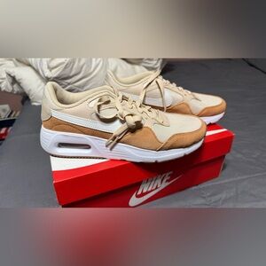 Nike Air Max - Women’s